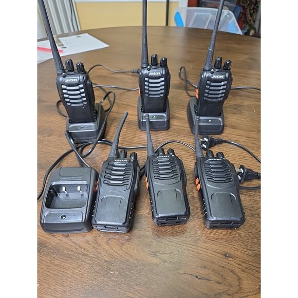 Pxton Walkie Talkie Long Range Two-Way Radio, 6 Walkie Talkie & 4 Charging Stand - Picture 13 of 16